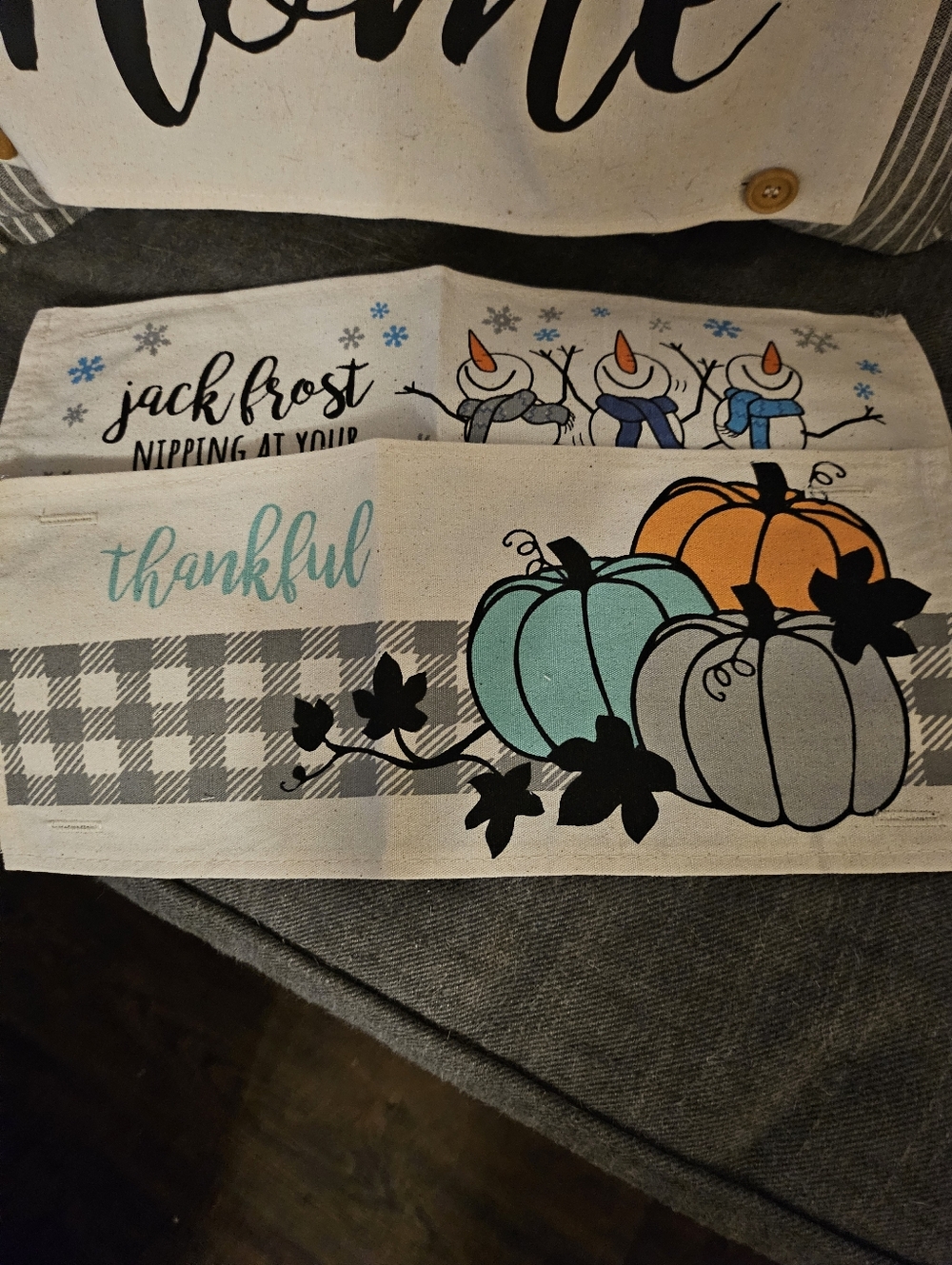 Pillow With Changing Labels - Picture 3 of 3